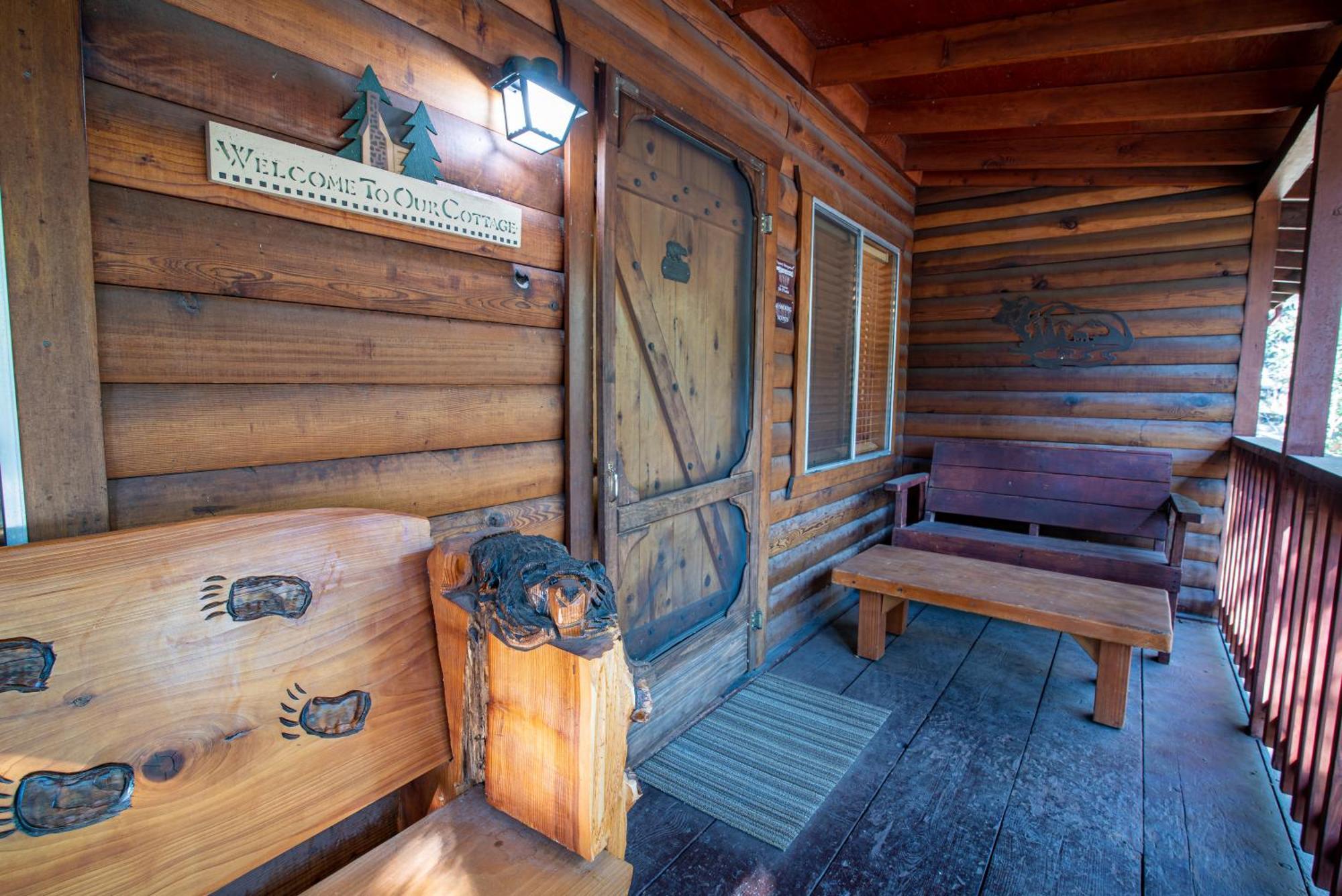 Howard's Retreat Wawona