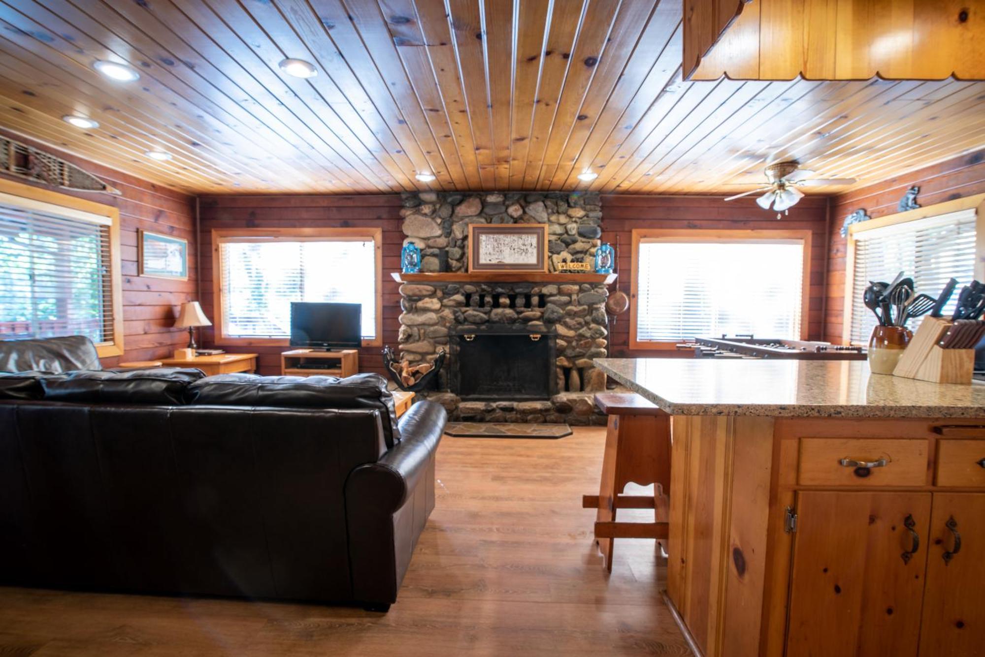 Howard's Retreat * Wawona
